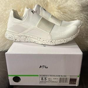 NEW WOMENS APL TECHLOOM BLISS SZ 8.5